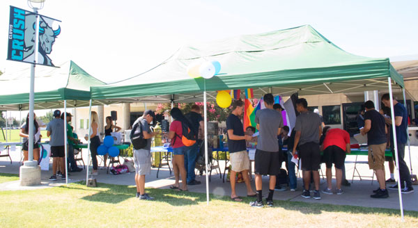 students at club rush